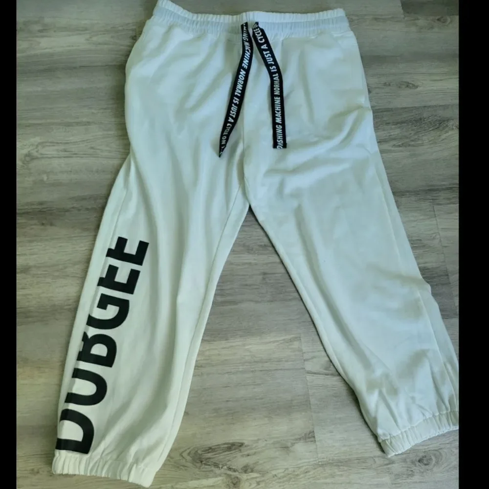 Dubgee by Whoopi White Black Joggers Sweats Women’s Medium